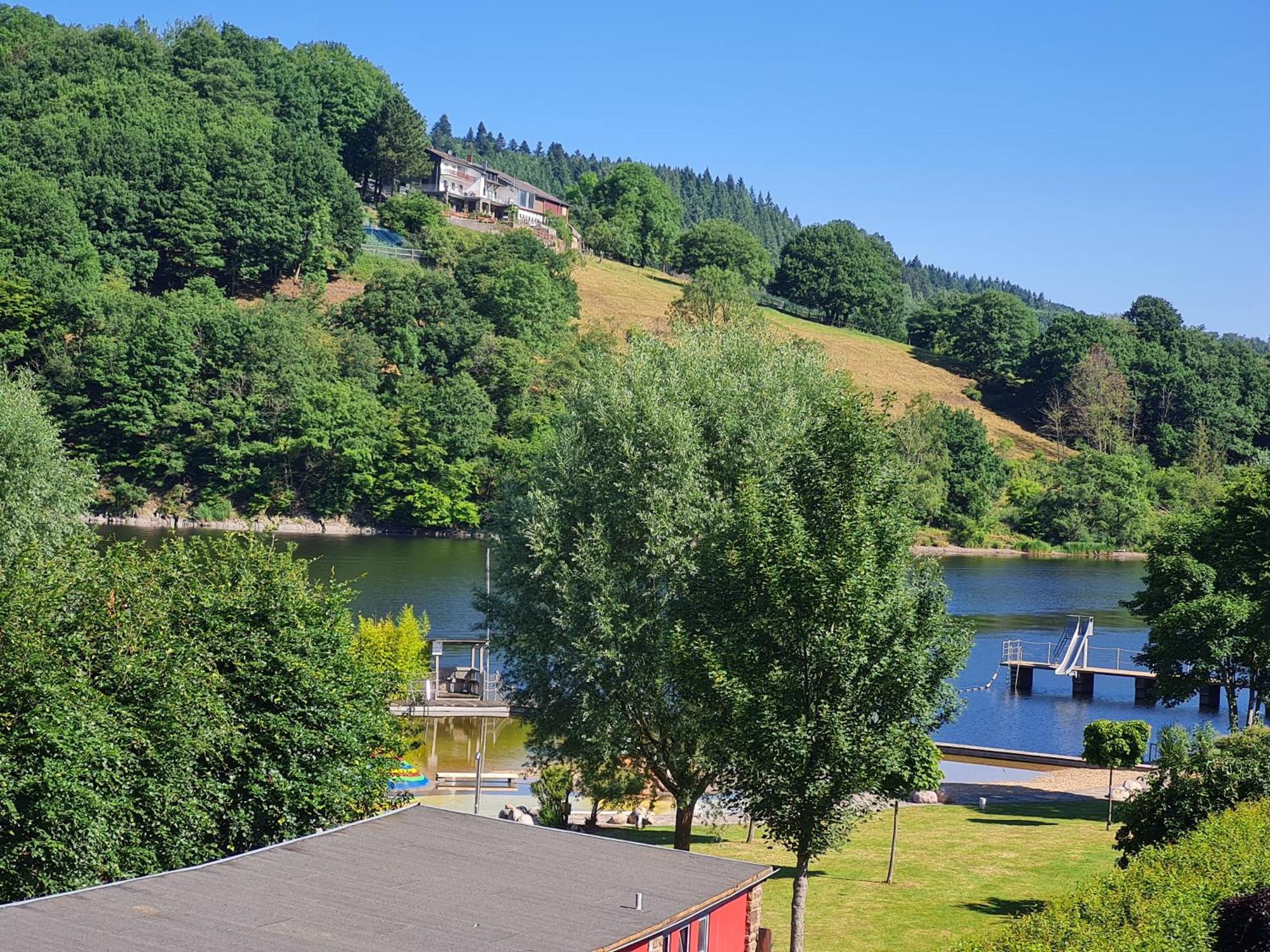 Ferienwohnung Am Rursee -Wohnung 2 ジンメラート エクステリア 写真